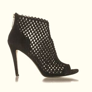 Ivanka Trump open tow caged heels S6